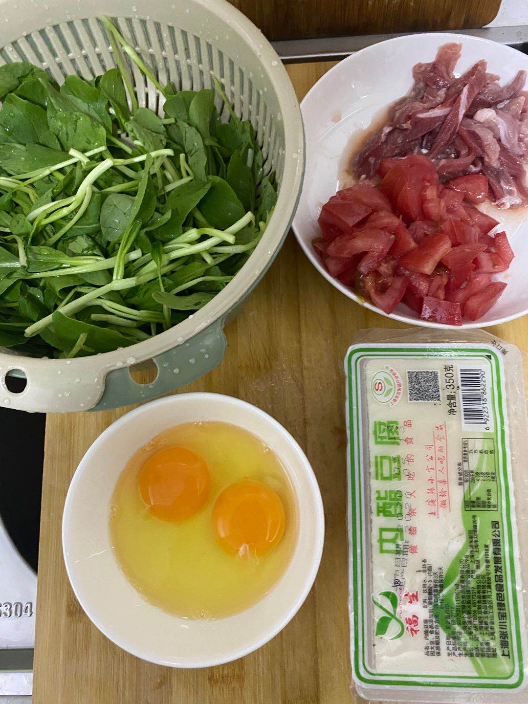 夏天煲什么养生汤最适合（夏天煲什么汤补身体）