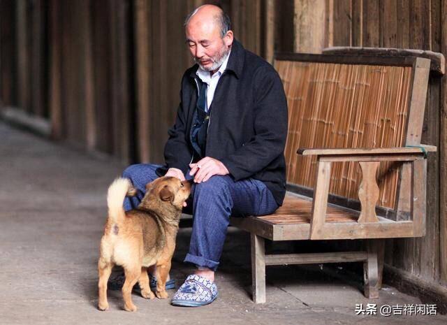 鬼故事农村老人讲故事（农村老人讲鬼故事有声小说）