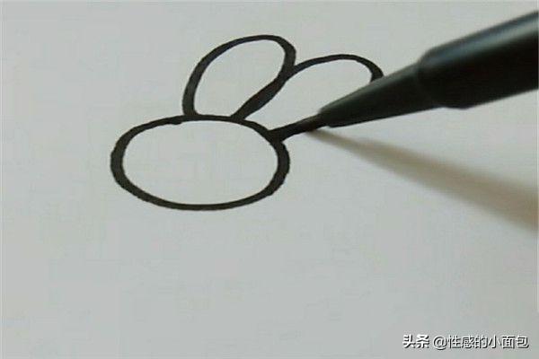 小白兔简笔画 儿童画（小白兔简笔画 儿童画图片）